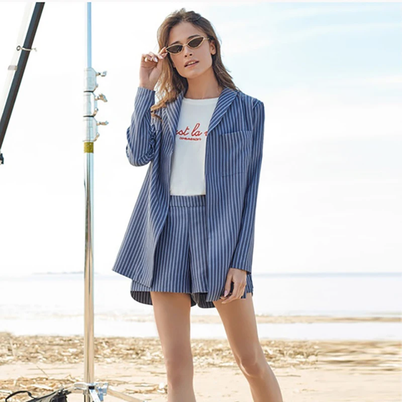 

Elegant Striped Women Suits Two Piece Set 2019 Spring Summer Blue Blazer Tops and Elastic Waist Shorts Office Ladies Tracksuits