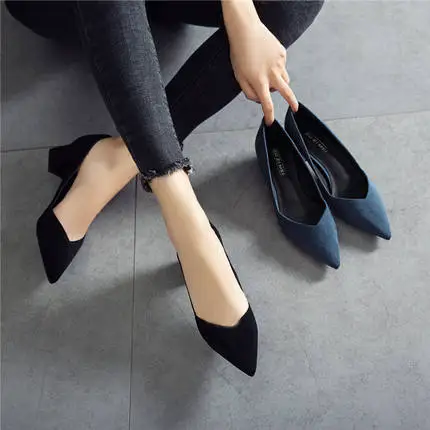 

Girls high heels women's thick match 2019 summer new pointed single shoes women's models 5cm black small fresh wild