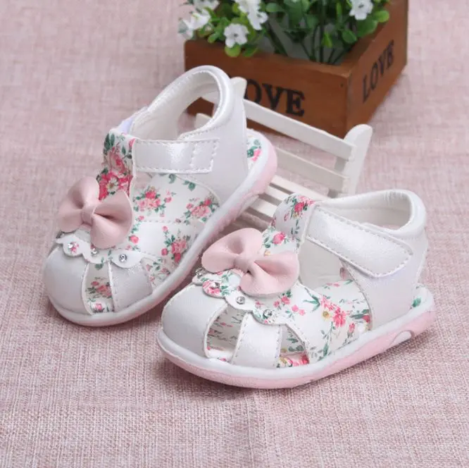 Детские сандалии с бантом для маленьких девочек; Летняя обувь; детские сандалии с цветочным рисунком; мягкая обувь для малышей; босоножки для девочек-принцесс - Цвет: white