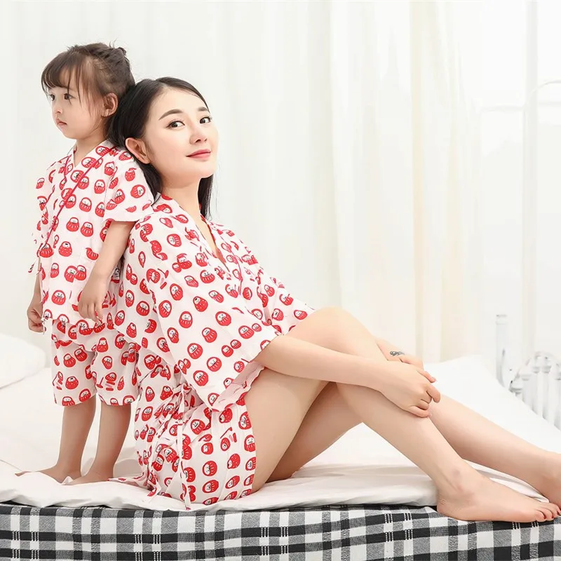 

Family Matching Cloth Summer 2018 Short Sleeved Mother Daughter Women Japanese Pajamas Suit Sleepwear Cotton Homewear Party Gift