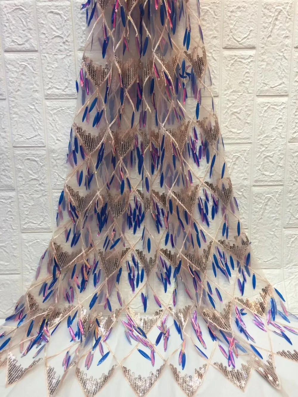 

2019 gorgeous French lace fabric High Quality African Lace Fabrics with all over Sequins Tulle Lace Fabric For Nigerian Wedding