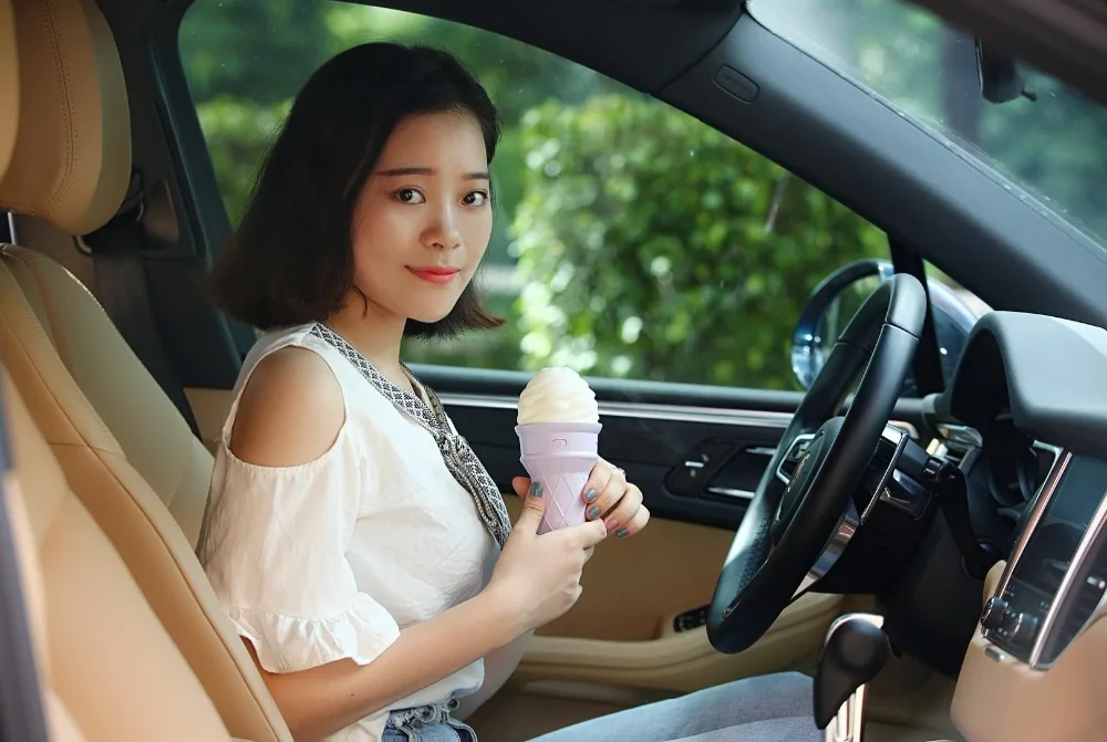 

2019 Top Creative Mini Ice Cream Shape Humidifier With Button Switch ,And Silent Home Bedside Night Light