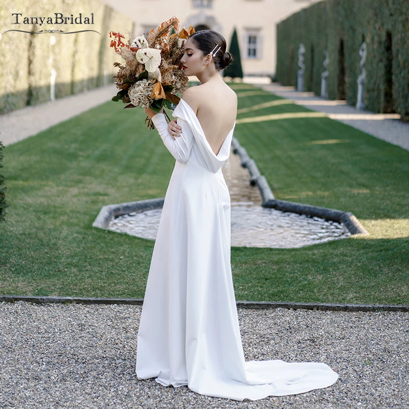 

Simple Soft Satin Wedding Backless Long sleeve Backless Elegant Bridal Gowns 2019 NoivasDW152