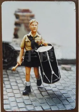 

1/35 Scale Models German Heads drum child KIT Resin Model Free Shipping