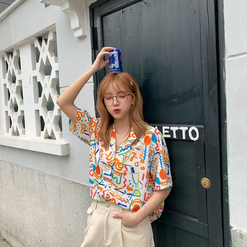 Новинка, Корейская Стильная летняя женская простая свободная Свободная рубашка с коротким рукавом и милым принтом, 2 цвета