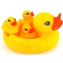 Bathing toys beach baby toys Floating duck swimming duck tweak the sound called baby bath toy