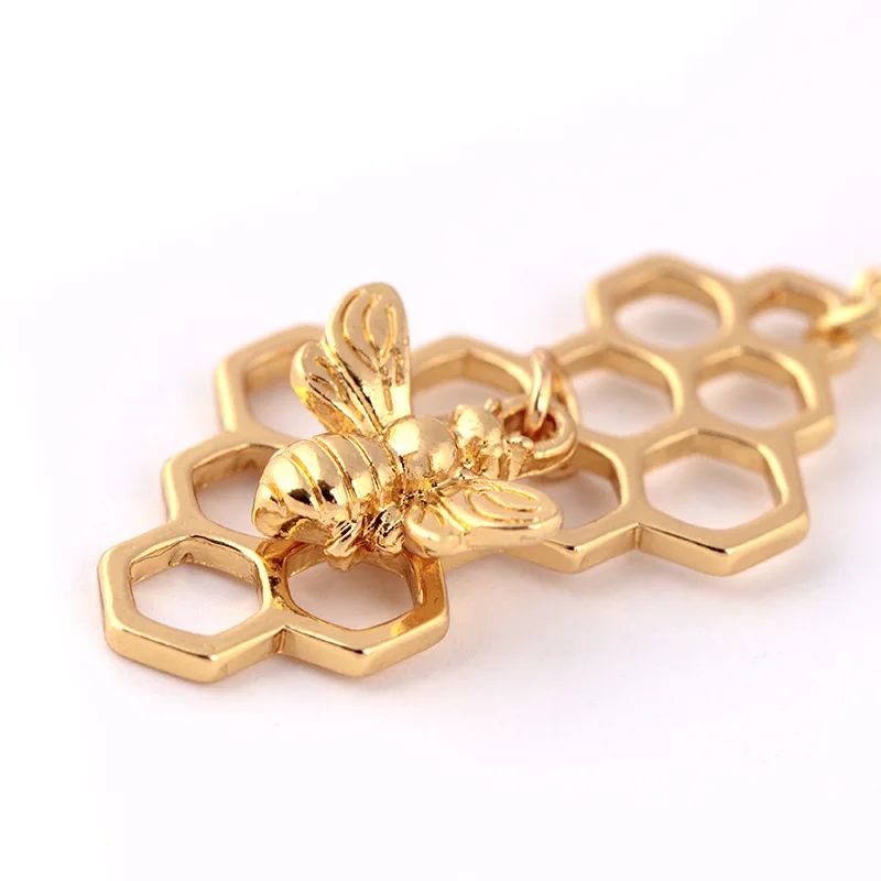 

Creative Charm Fashion Silver Necklace for Women Girl Heart Honeycomb Bee Animal Pendant Choker Necklace Jewelry Party Prom Gift
