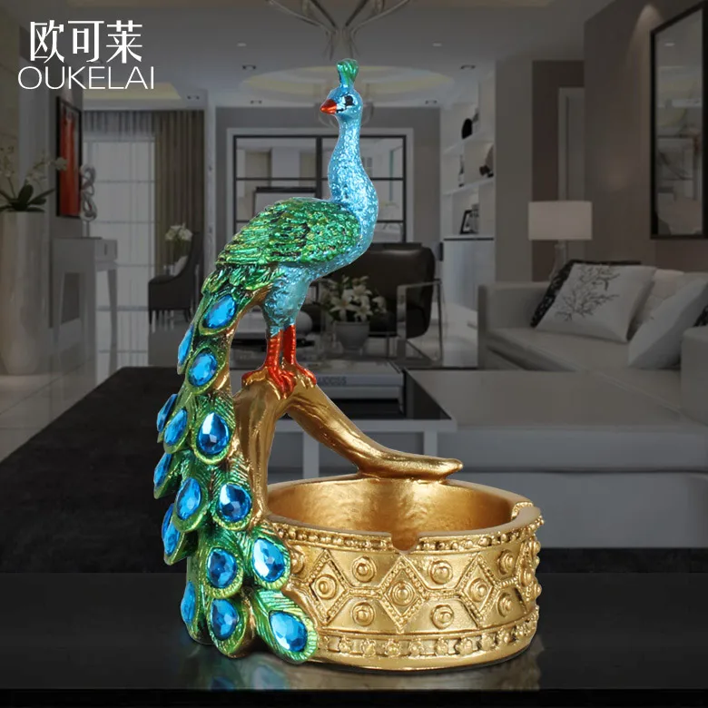 

European restaurant bar KTV resin personality large peacock ashtray ornaments birthday gift