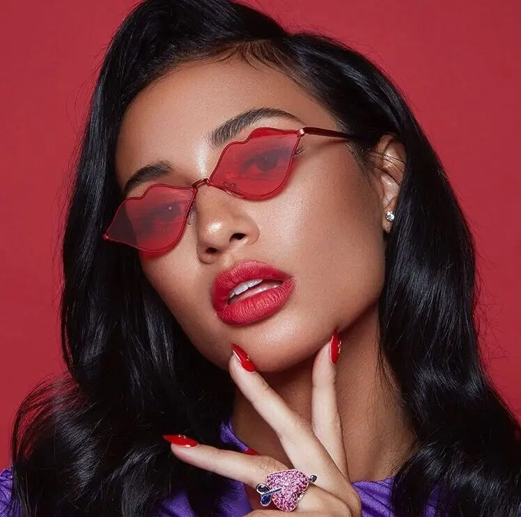 

New Cute sexy Lips Shape Sunglasses Fashion Women Metal Frame Sun Glasses Brand Red Lips Lady Preference Eyewear Gift