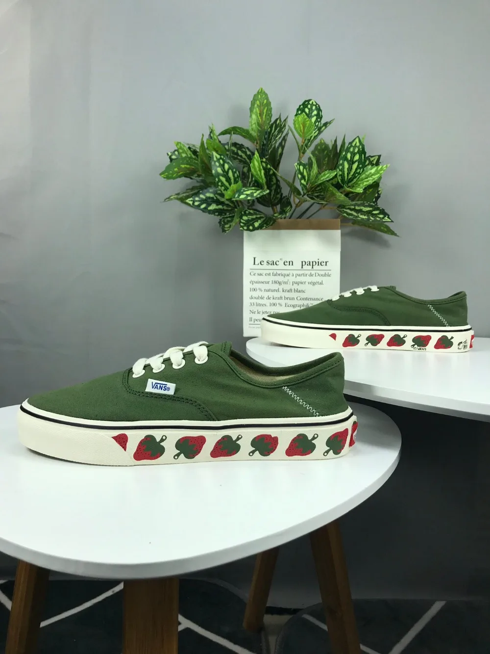 vans green strawberry