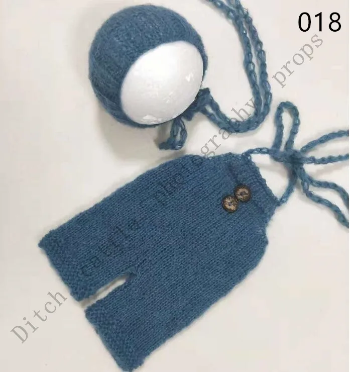 

Newborn photography props, newborn hats & pants, hand-woven
