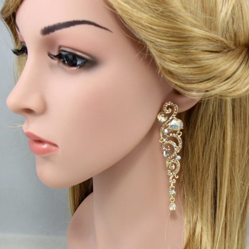 

2019 fashion butterfly pendant long with sections of brush crystal hanging Bijoux Fabulous earrings for women jewelry