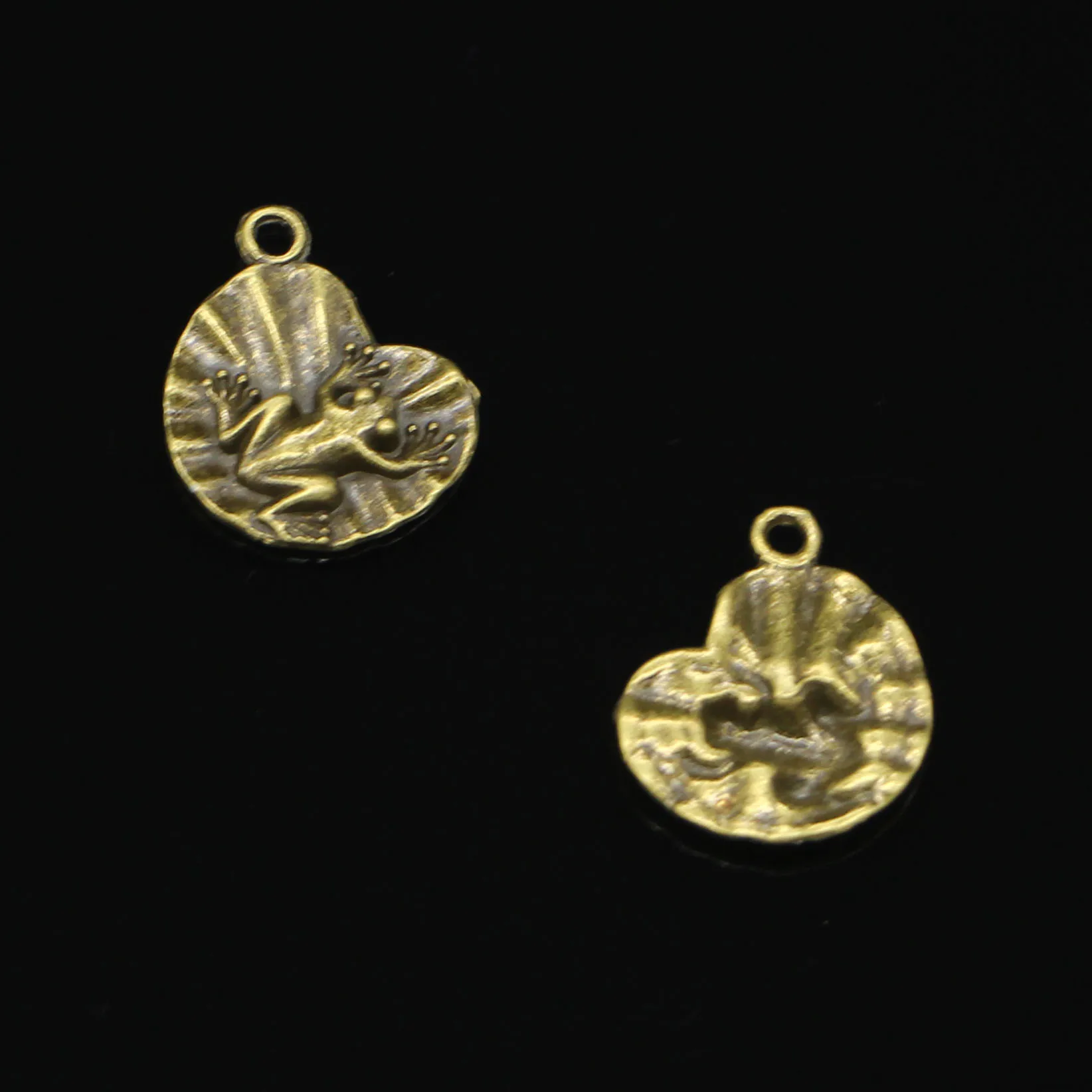 100pcs Antique Bronze Plated frog on lily pad Charms for Jewelry Making DIY Handmade Pendants 18*17mm | Украшения и аксессуары