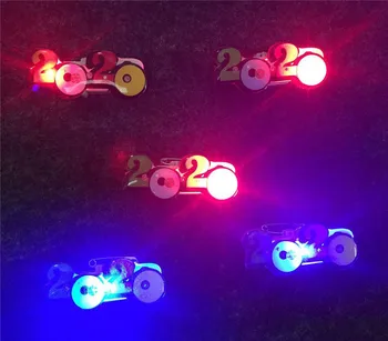 

2020 Flashing LED Light Up Badge/Brooch Pins Party Favors Batteries Included