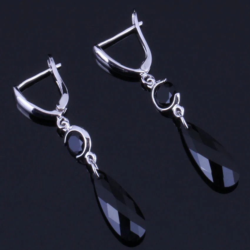 

Magnificent Black Cubic Zirconia Silver Plated Drop Dangle Earrings V0352