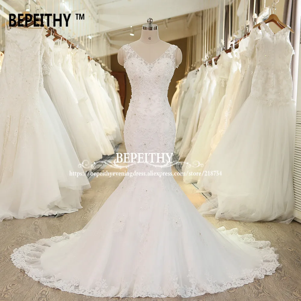 

New Arrival V-neck Lace Wedding Dress Casamento Sexy Sheer Back Bridal Dresses Robe De Mariage Luxurious Wedding Gowns 2019