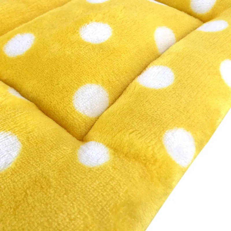 Soft Fleece Mat for Hamster Guinea Pig Rabbit Bed Rats Small Pets Hamster Cage House Small Animal Pet Winter Round Sleeping Mats