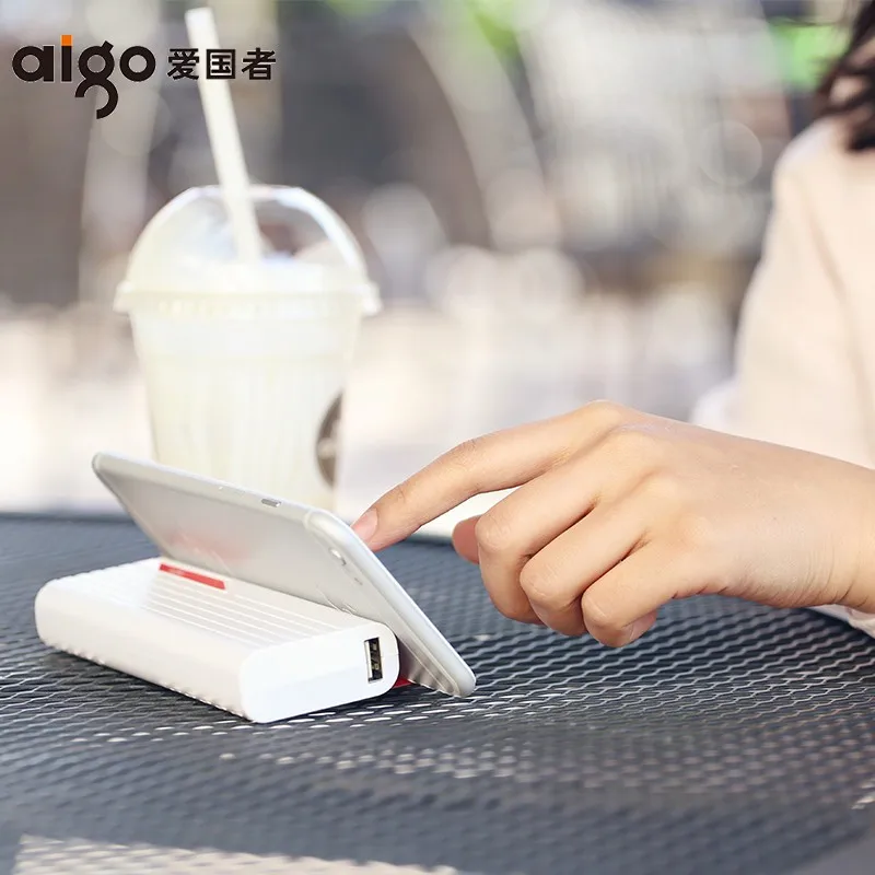 Aigo Portable 10000 mAh Mobile Power Bank  (2)