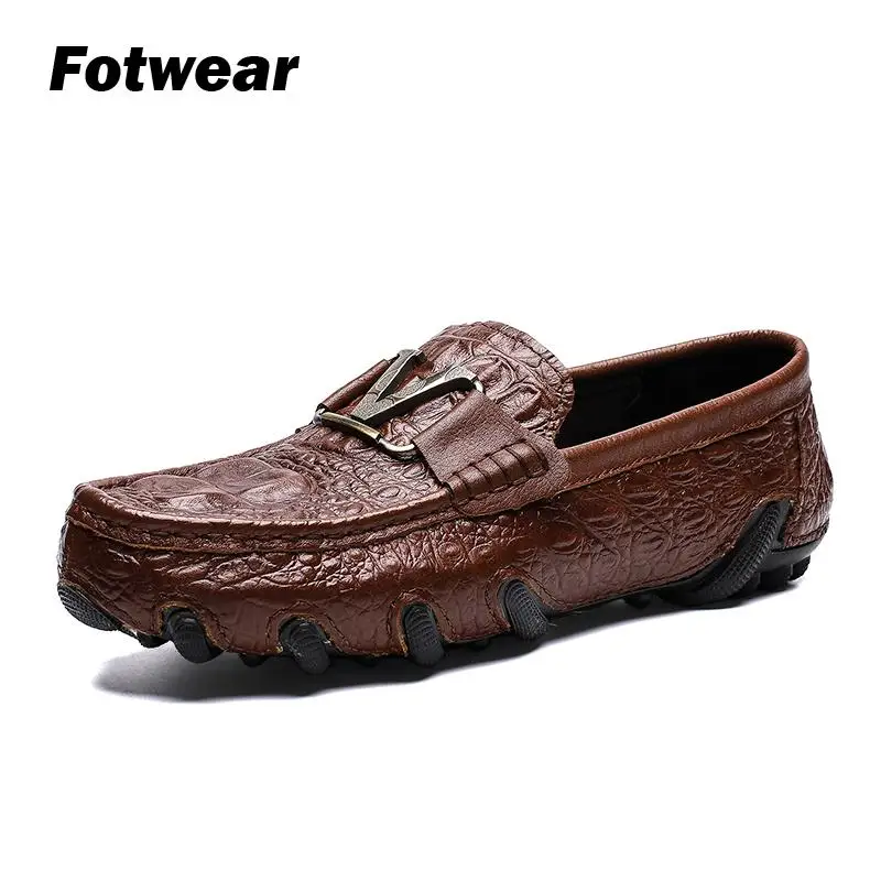 

Men Genuine Leather loafer Men Full Grain leather Casual shoes with V metal logo crocodle-skin-like upper Octopus-like Outsole