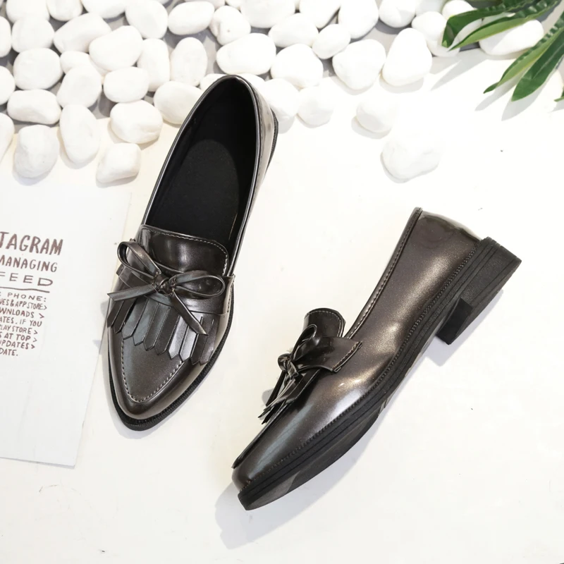 Г., брендовая обувь женские повседневные Черные Туфли-оксфорды с острым носком и бантом, с кисточками, женская обувь на плоской подошве, удобная женская обувь без шнуровки