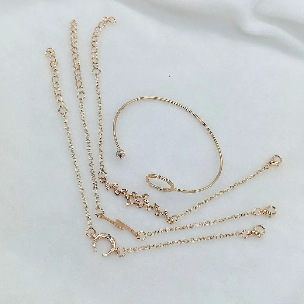 

Wonderful gift for you and your friends 4 Pcs Open Chain Leaf Moon Geometry Bracelet Set Women's Beach Party Charm Jewelry