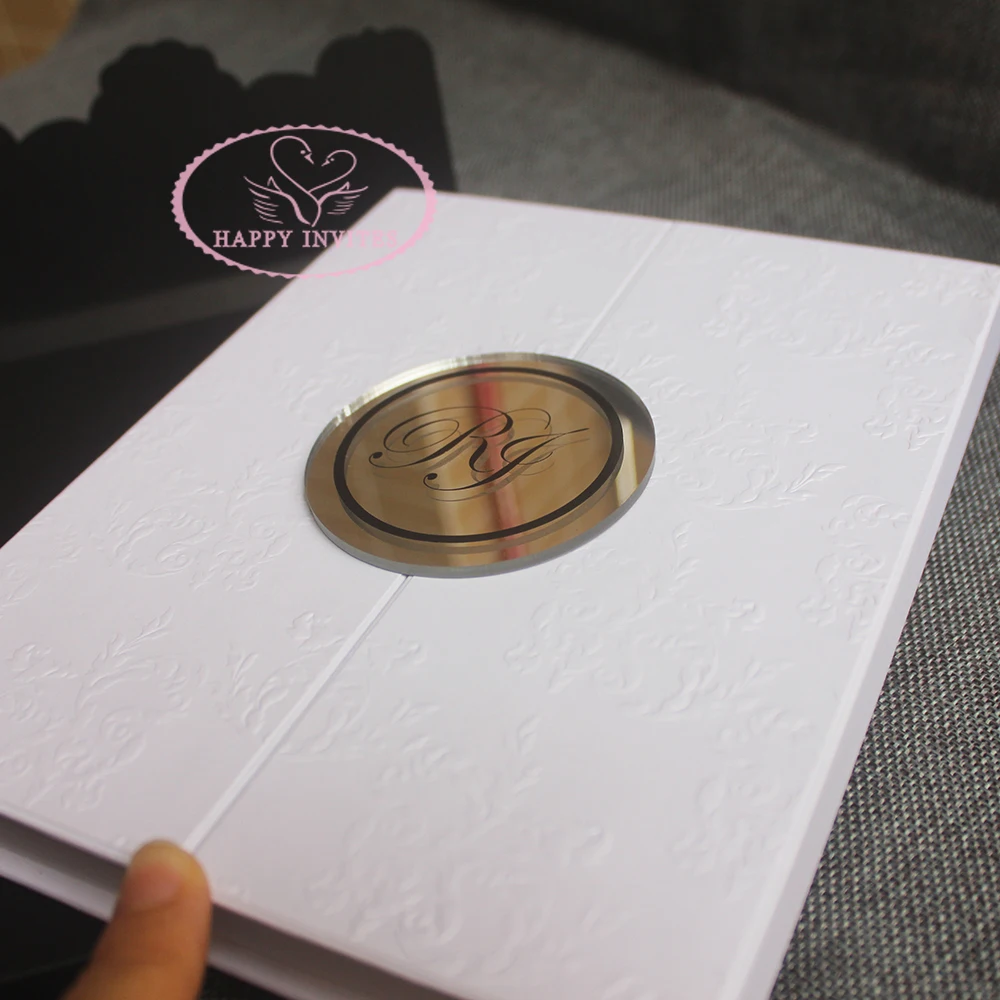 HI4077-08 Elegant White HardCover Box Invitation with Silver Mirror Invitation Acrylic Invitation with Black & White Printing Made in China