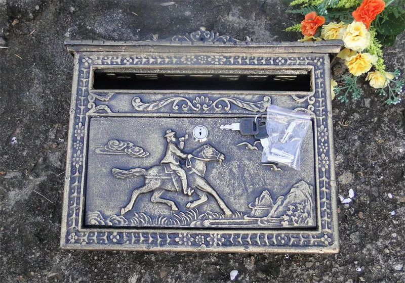 Vintage Decorative Cast Iron Mailbox Postbox Mail box, Wall Mounted Wrought Iron Letter Box Metal Garden Supplies Free Shipping