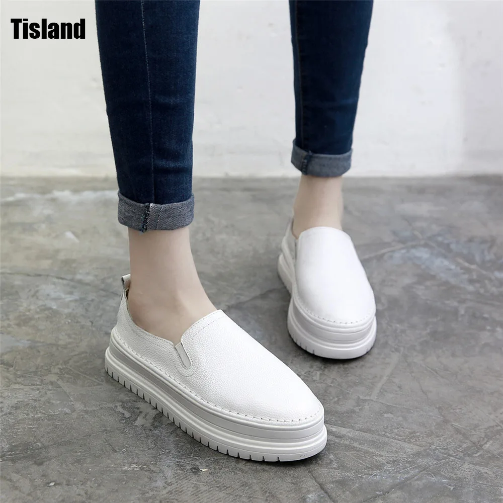 

New 2018 Spring Flats Women Genuine Leather Shoes For Lady Round Toe Slip On Thick Sole Flat Platform Loafers Woman Driving Shoe