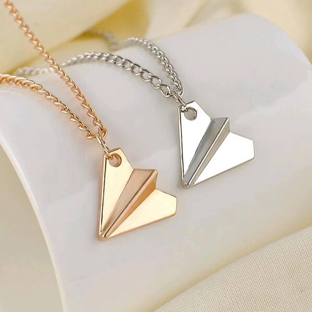 

Collares Overwatch Choker 2018 New Men Jewelry Necklace Chain Fashion One Direction Band Harry Styles Paper Airplane Pendant