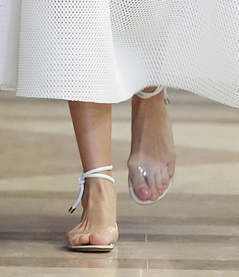 2017 г. модные женские туфли на плоской подошве с перекрестными ремешками лодыжке