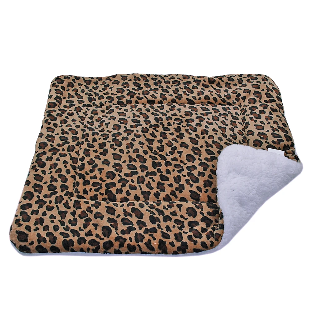 Warm Pet Dog Cat Bed Soft Winter Pets Bed Mat Puppy Cat House Dog Beds Blanket For Small Medium Large Dogs Cats Cama Perro S-XL - Цвет: Leopard Print