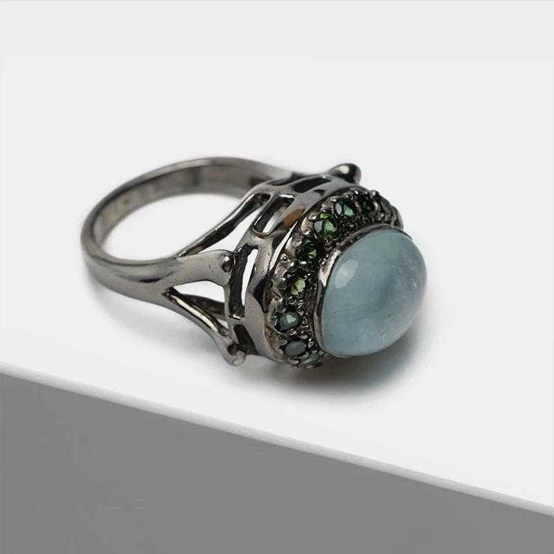 

Vintage Exaggerated oval inlaid semi-precious stone blue crystal green crystal Rings