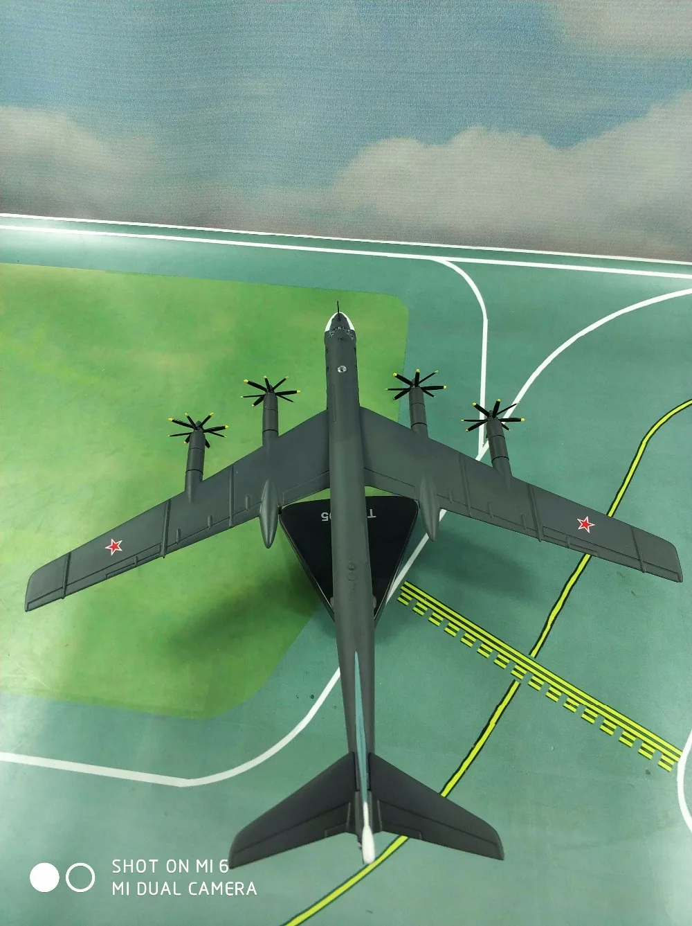Бомбардировщик TU 95 из сплава 1:72 модели истребителей с высокой симуляцией металла