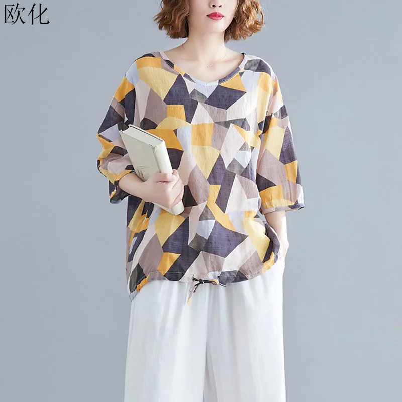

Plus Size Geometric T Shirt Women Short Sleeve V-Neck Cotton Linen Tshirts Big Size Casual Loose Tee Shirt Female Tops 4XL 2019
