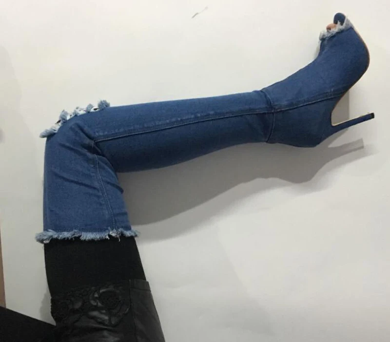 boots with toes cut out