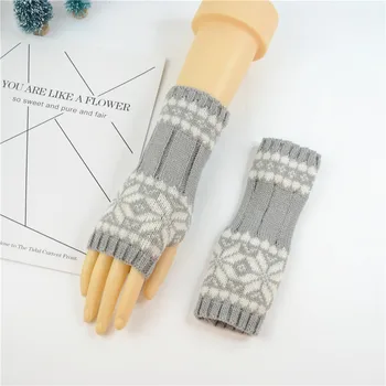 Male/female autumn and winter cute warm short knit half-finger finger driving line gloves snowflake short arm sleeve B77 2