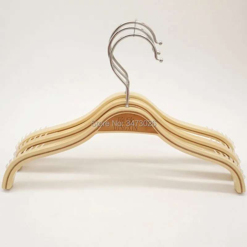 6663 (3) 27cm 38g