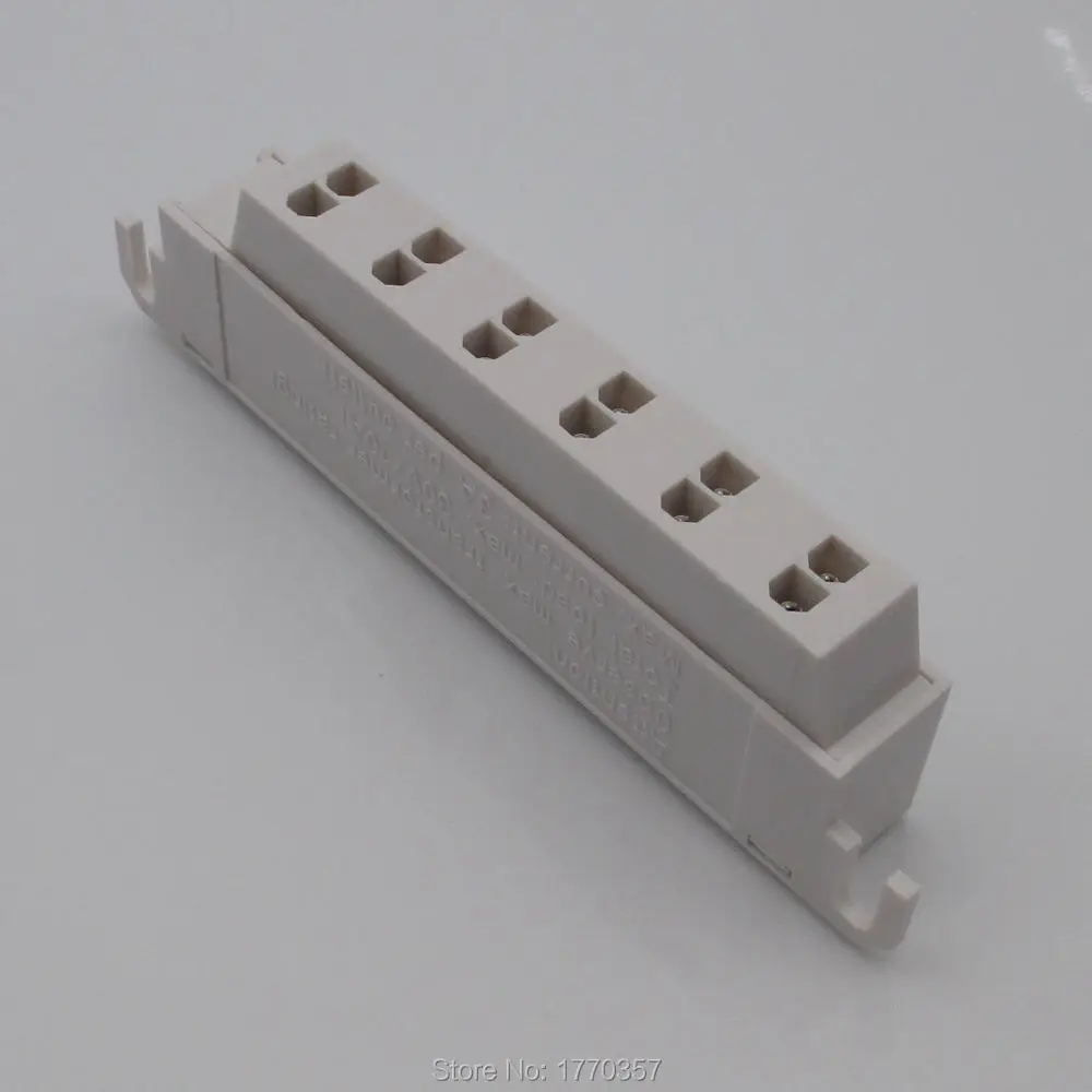 

2PCS Connector Breakout Board 12-hole 6-hole Connector Plug-in 10A