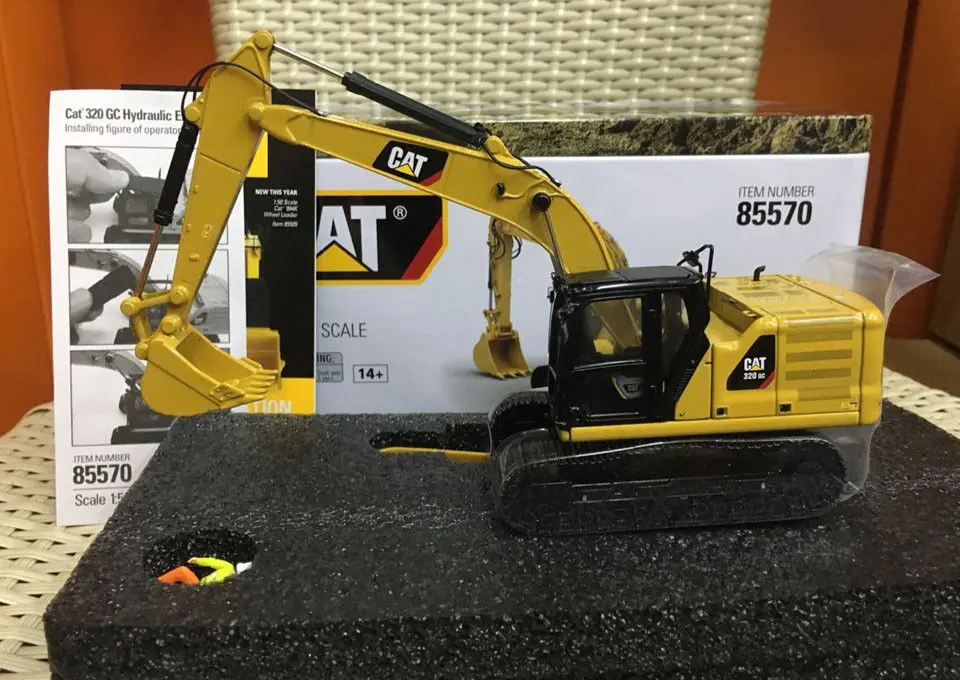 Diecast Toy Model DM 1:50 Cat 320GC Hydraulic Excavator Vehicles Engineering Machinery 85570 For Collection,Decoration