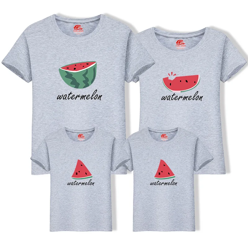 

Mommy and Me Clothes Summer Family Matching Tshirt Father Mother Daugter Son Cotton Tops 1 PCS moeder dochter kleding H0213