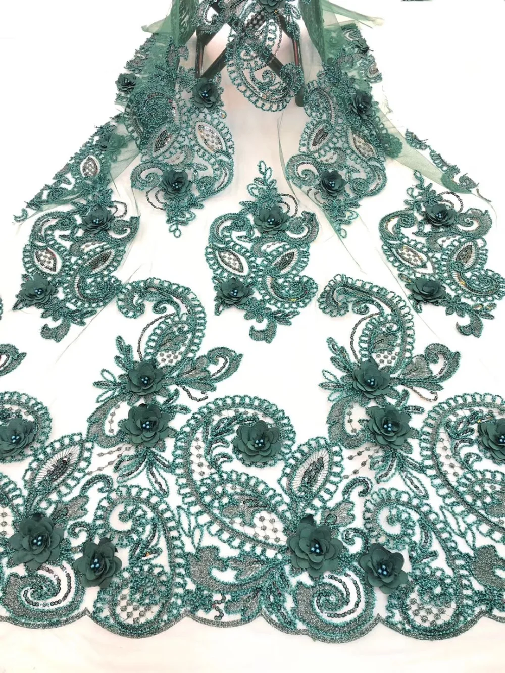 

Latest Design Nigerian Lace Fabrics High Quality Guipure French Lace Material for women