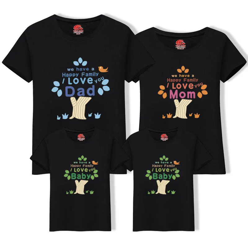 Tibio Oblicuo Separar Camisas De Papa Mama E Hija Carga Realimentacion Blanco Lechoso