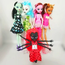 1PC High Quality Fasion Dolls Draculaura/Clawdeen Wolf/ Frankie Stein / Black WYDOWNA Spider Moveable Body Girls Toys 1PC High Quality Fasion Dolls Draculaura/Clawdeen Wolf/ Frankie Stein / Black WYDOWNA Spider Moveable Body Girls Toys
