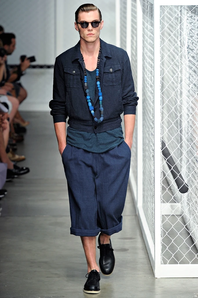 2017 New men's spring fashion street fluid linen pants loose knee