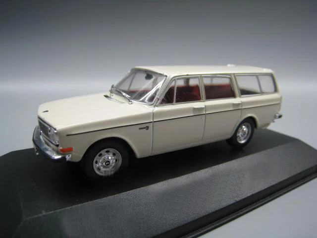 

1/43 Volvo rich 145 alloy automobile model in Sweden