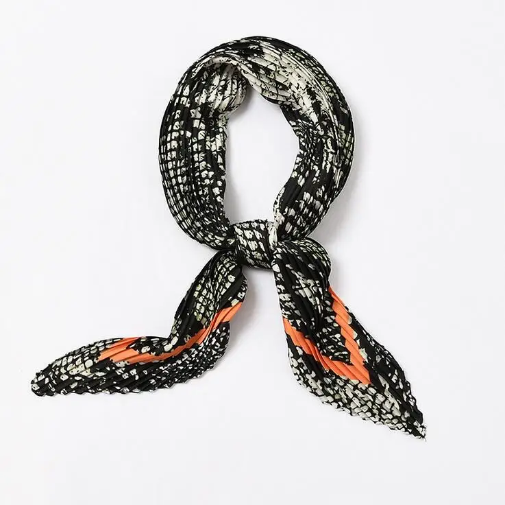 Yishine плиссированный эластичный квадратный атласный шарф 55*55 см со змеиным