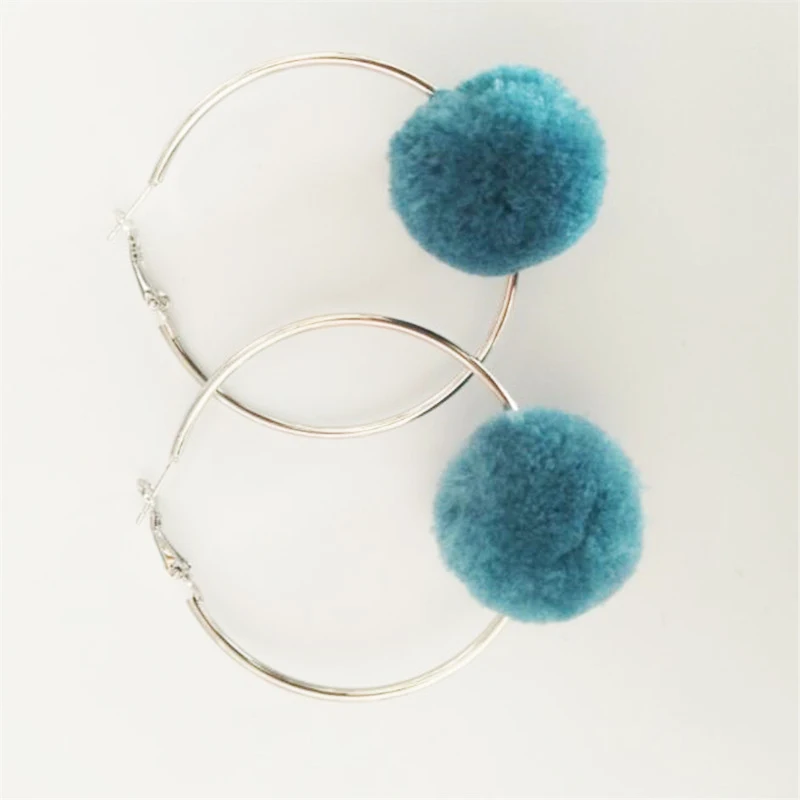 light blue Модные милые двойные Искусственные серьги с меховым шаром для женщин, ювелирные изделия с большим помпоном, серьги-кольца, кулон, аксессуары, кулон D'oreille - Окраска металла: light blue