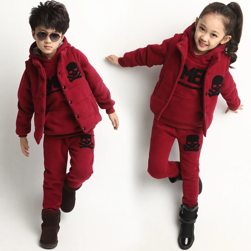 Free Shipping Winter Boy/girl Clothing Set Three Pieces Sweater+vest