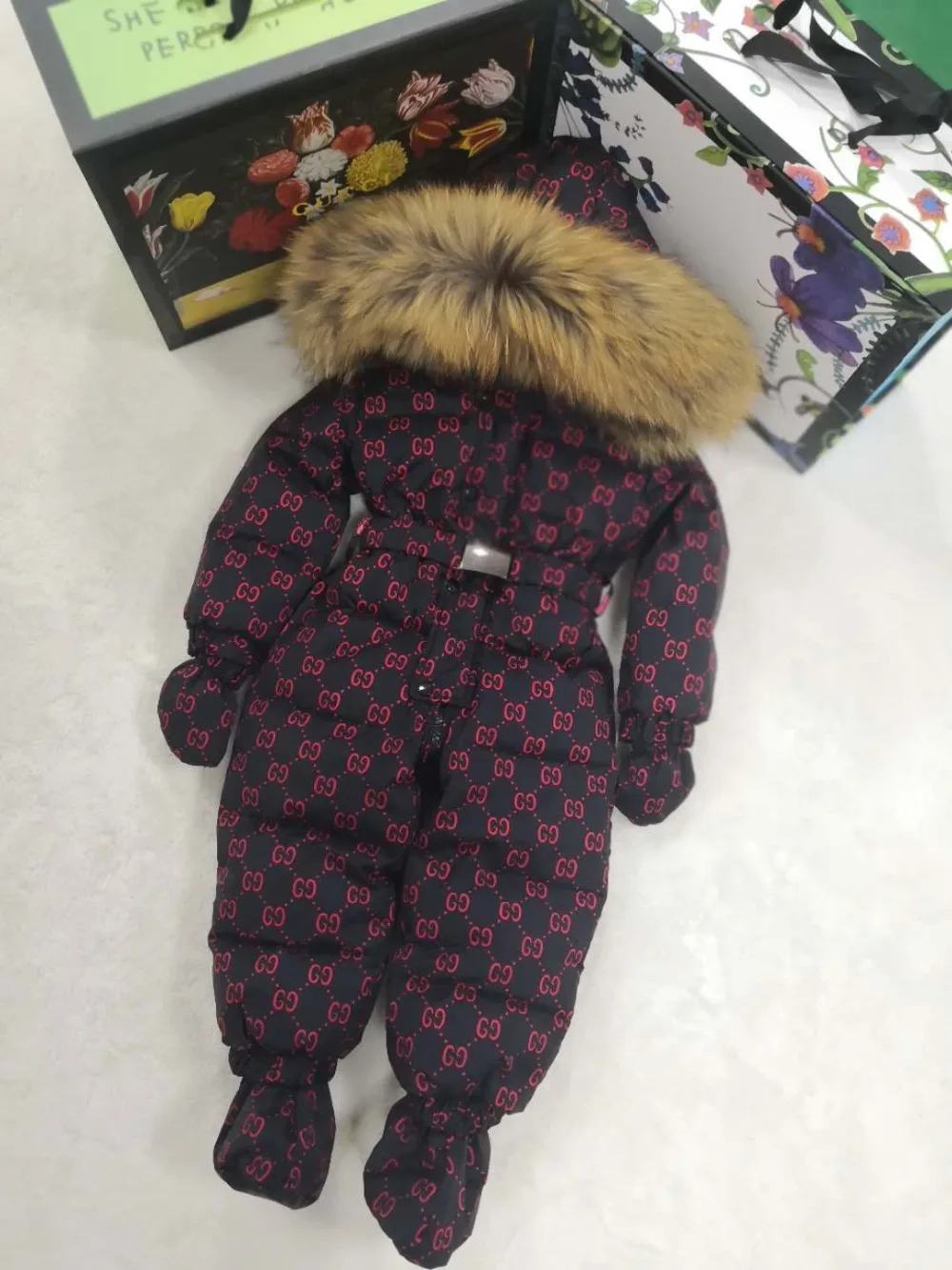 Детская верхняя одежда с капюшоном и натуральным мехом; коллекция года; зимняя куртка; детские куртки; Детский комбинезон; зимний костюм; пуховые комбинезоны с цветочным рисунком для маленьких мальчиков и девочек