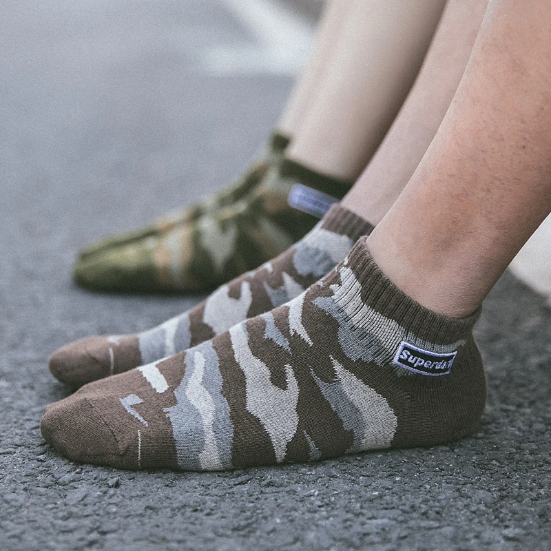 

Camouflage Pattern Men Ankle Socks 2018 spring and summer cotton new army soldier camouflage Couples Socks Skateboard socks